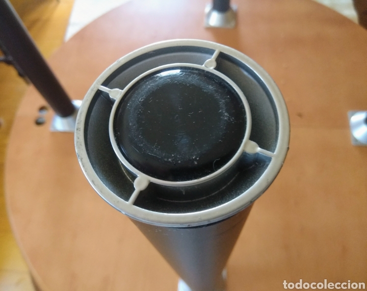 Segunda mano: Mesa redonda. 120 cent&iacute;metros de di&aacute;metro. - Foto 3