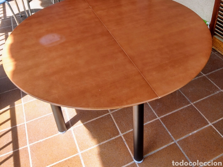 Segunda mano: Mesa redonda. 120 cent&iacute;metros de di&aacute;metro. - Foto 4