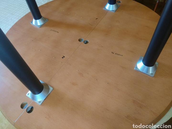 Segunda mano: Mesa redonda. 120 cent&iacute;metros de di&aacute;metro. - Foto 5