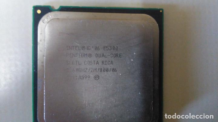 Segunda mano: Intel Dual Core E5300 2,60GHz - 2MB - FSB 800MHz - Foto 3