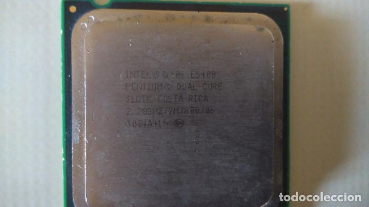 Segunda mano: INTEL DUAL CORE E5400 2,70GHZ - 2MB - FSB 800MHZ - Foto 1