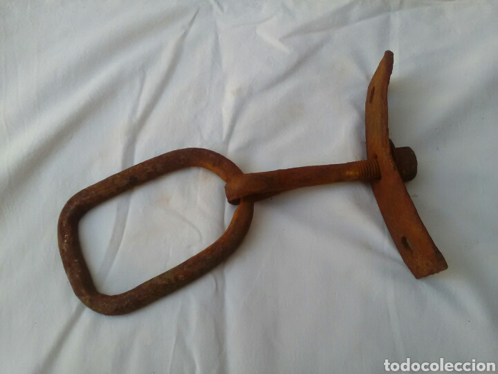Segunda mano: Anilla de hierro antigua - Foto 1
