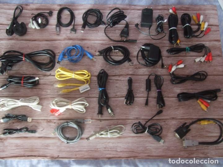 Segunda mano: Lote de cables diferentes tipos (v&iacute;deo, PC, cargador, etc...) - Foto 1