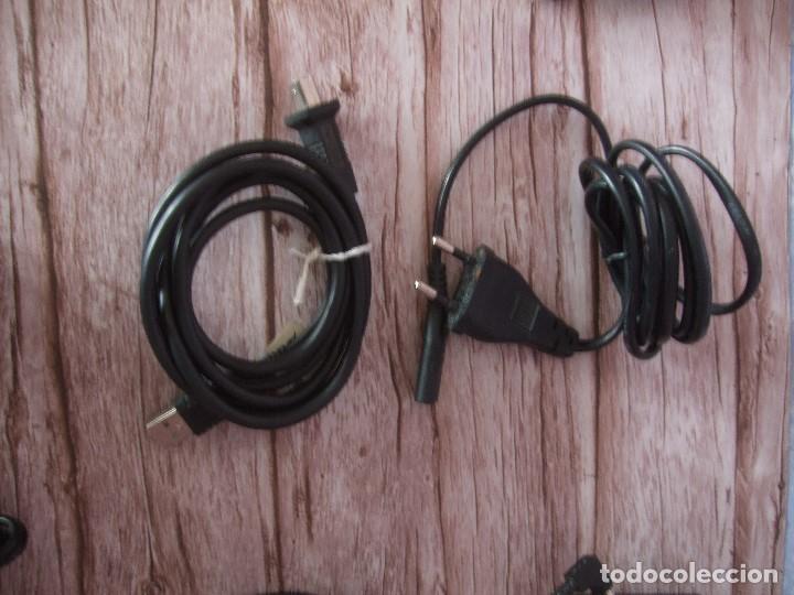 Segunda mano: Lote de cables diferentes tipos (v&iacute;deo, PC, cargador, etc...) - Foto 6