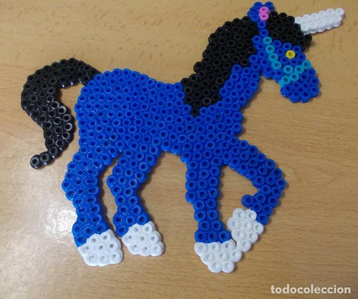 Segunda mano: unicornio de plastico echo a mano - Foto 1