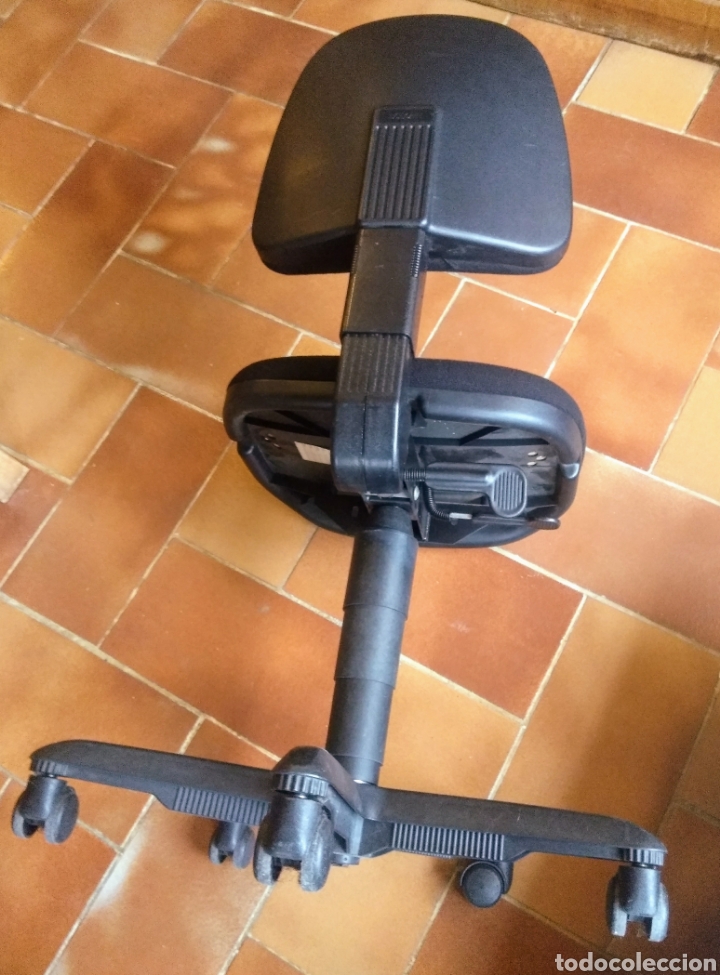 Segunda mano: Silla Dauphin. Giratoria negra. - Foto 3