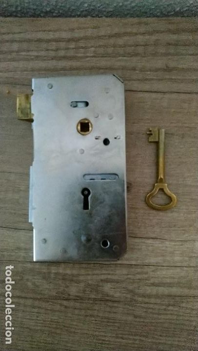 Segunda mano: cerradura 3 llaves - Foto 1
