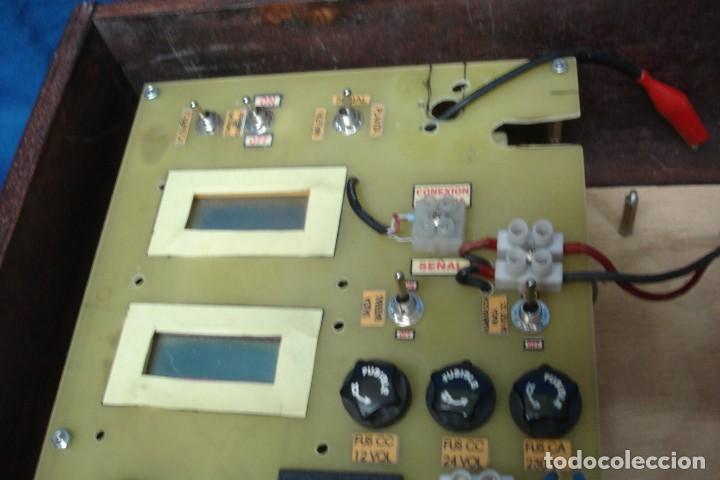 Segunda mano: ANTIGUA CAJA DE MADERA CON INSTRUMENTOS DE MEDIDA - Foto 3