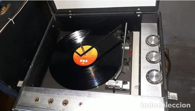 Segunda mano: TOCADISCOS VINTAGE..DE MALETA.. - Foto 1