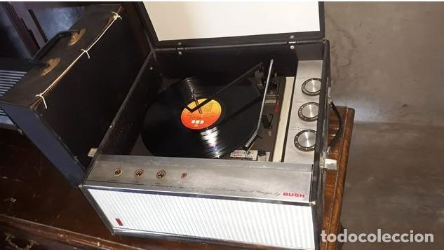 Segunda mano: TOCADISCOS VINTAGE..DE MALETA.. - Foto 2