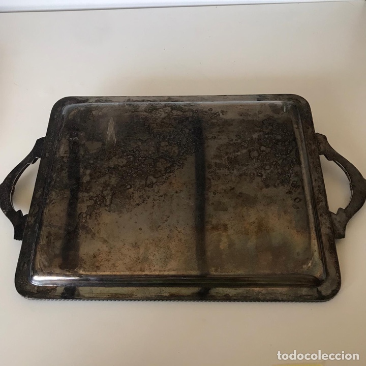 Segunda mano: BANDEJA MET&Aacute;LICA CON ASAS - Foto 2