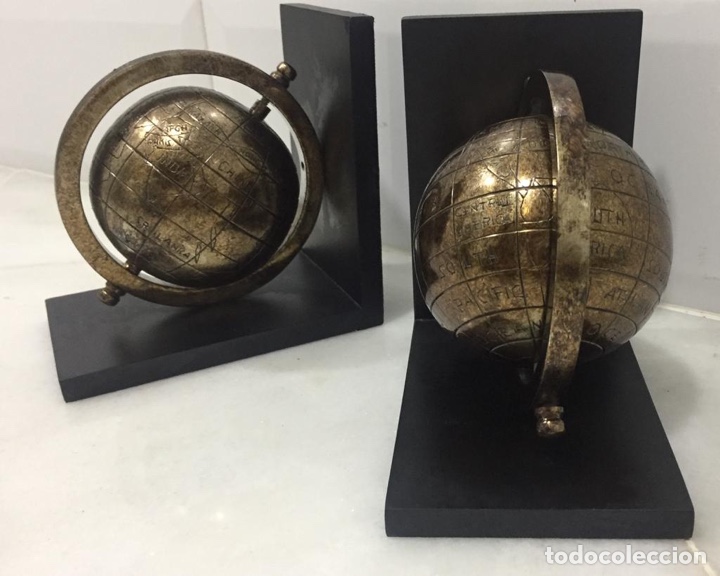 Segunda mano: PRECIOSOS SUJETALIBROS GLOBOS TERR&Aacute;QUEOS EN METAL - Foto 2