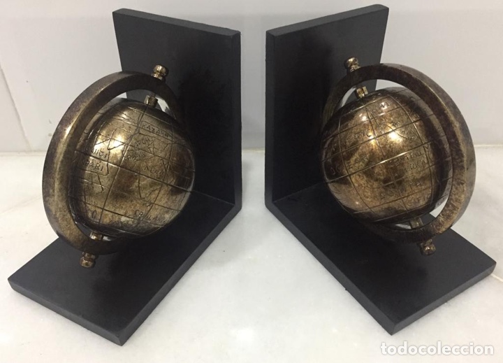 Segunda mano: PRECIOSOS SUJETALIBROS GLOBOS TERR&Aacute;QUEOS EN METAL - Foto 1