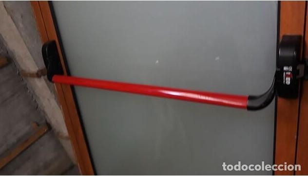 Segunda mano: PUERTA SEGURIDAD CRISTAL Y ANTIP&Aacute;NICO - Foto 5