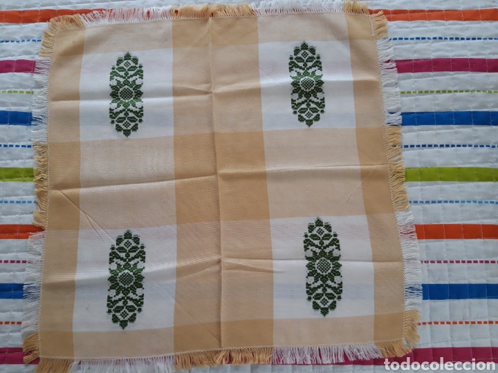 Segunda mano: SERVILLETA VINTAGE A&Ntilde;OS 60 - Foto 1