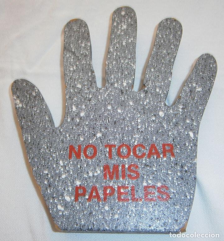 Segunda mano: sujeta papeles mano de madera - Foto 1