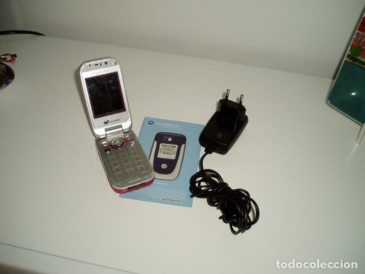 Segunda mano: Tel&eacute;fono y accesorios Motorola - Foto 2