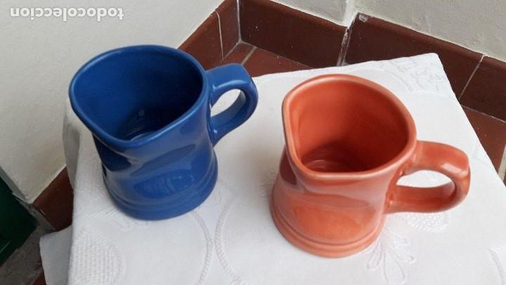 Segunda mano: Tazas de original dise&ntilde;o en azul y salm&oacute;n - Foto 4