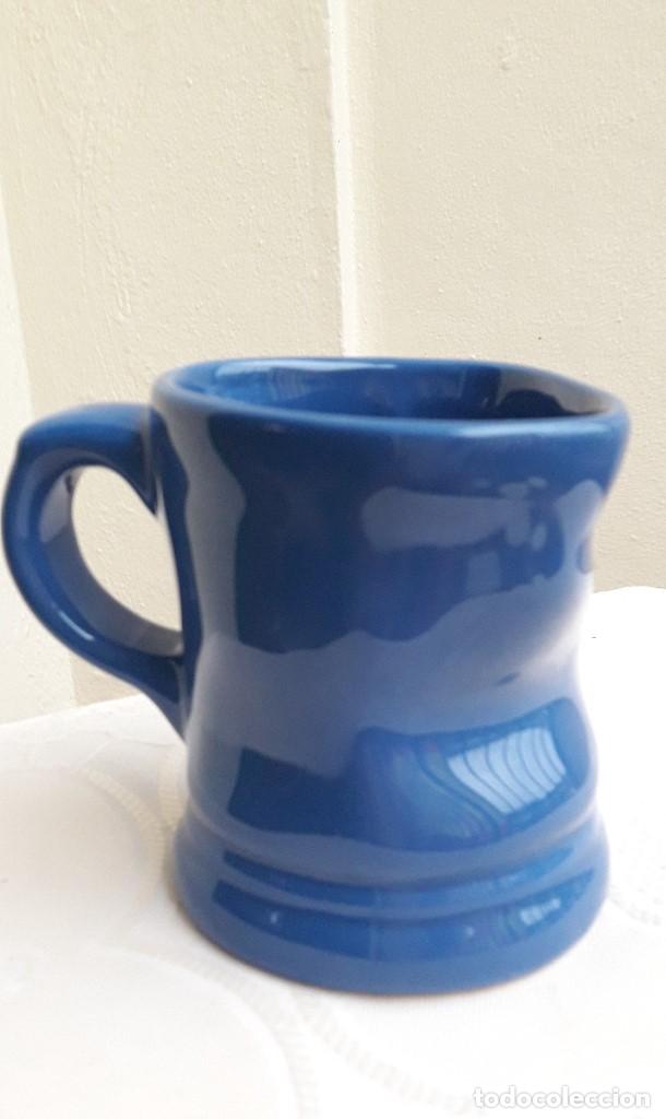 Segunda mano: Tazas de original dise&ntilde;o en azul y salm&oacute;n - Foto 3