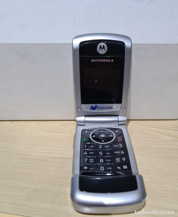 Segunda mano: Tel&eacute;fono Movil - Motorola w220 - Foto 2
