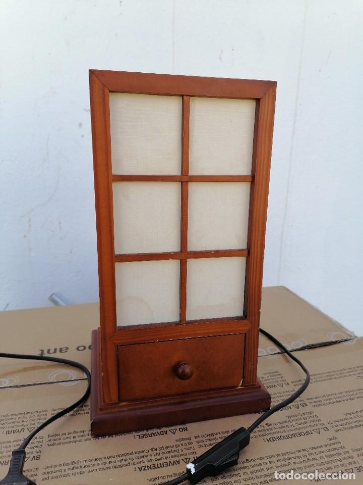 Segunda mano: Lampara de madera con cajon - Foto 1