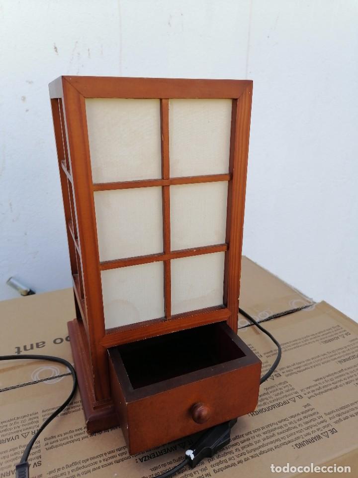 Segunda mano: Lampara de madera con cajon - Foto 2