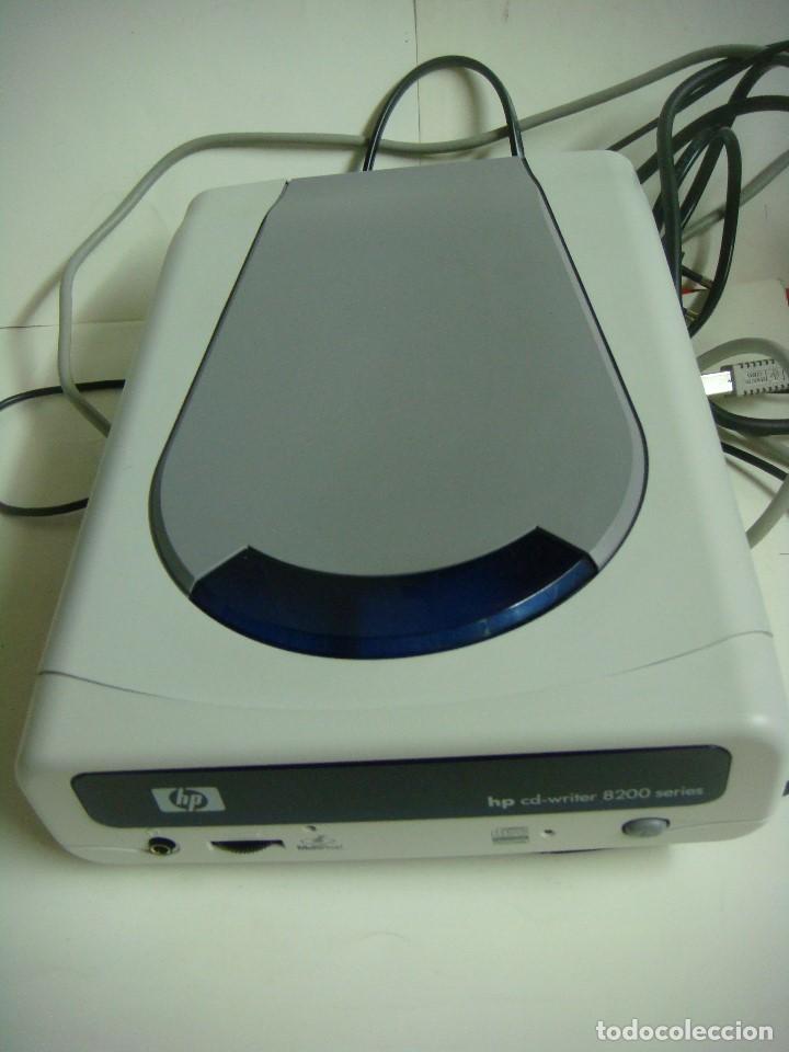 Segunda mano: Hewlett Packard c4505 a 8230e External 4 x 4 x 6 USB CD-Writer-(&) - Foto 3