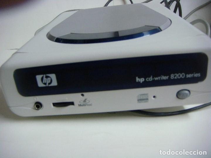 Segunda mano: Hewlett Packard c4505 a 8230e External 4 x 4 x 6 USB CD-Writer-(&) - Foto 4