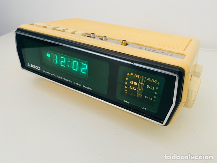 Segunda mano: Aiko Electronic Clock Radio Vintage - Foto 4