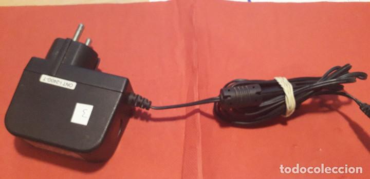Segunda mano: 03-00170 -transformador DVE-12 volt- 1 Amp- - Foto 1