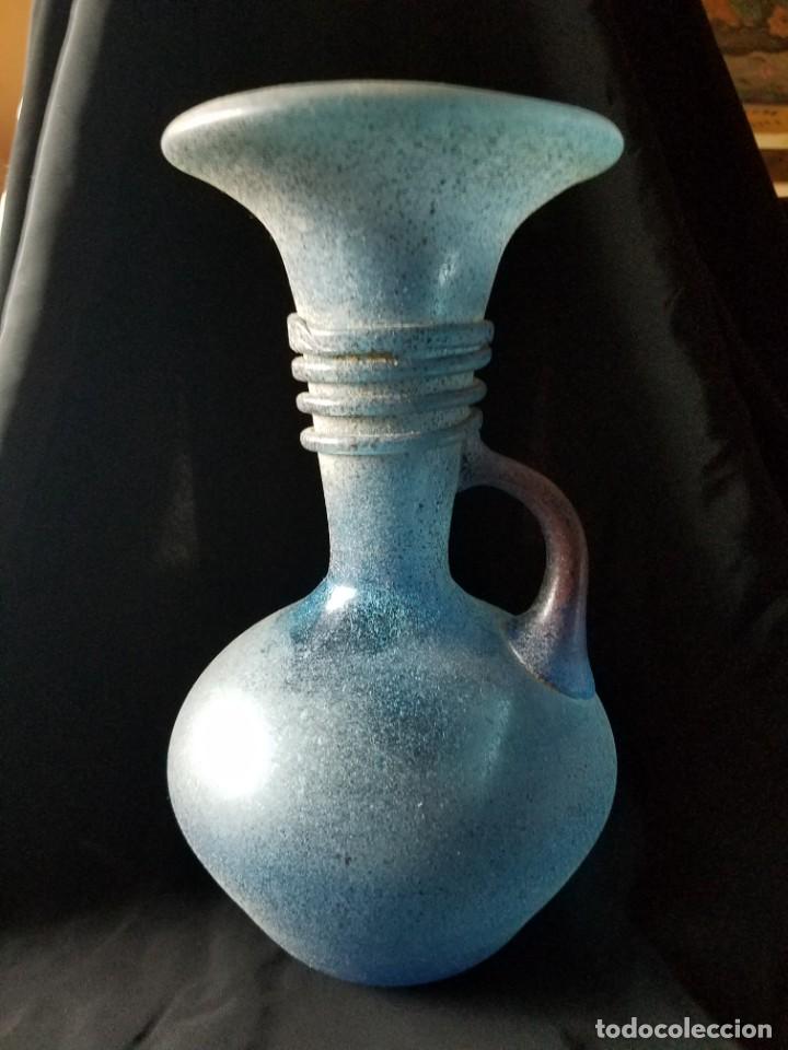 Segunda mano: BOTELLA VIDRIO ROMANA AZUL CON ASA - Foto 1