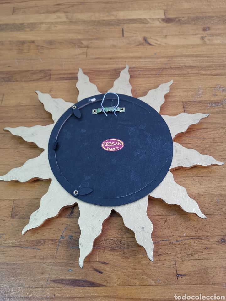 Segunda mano: Espejo de pared con forma de sol o estrella. - Foto 4