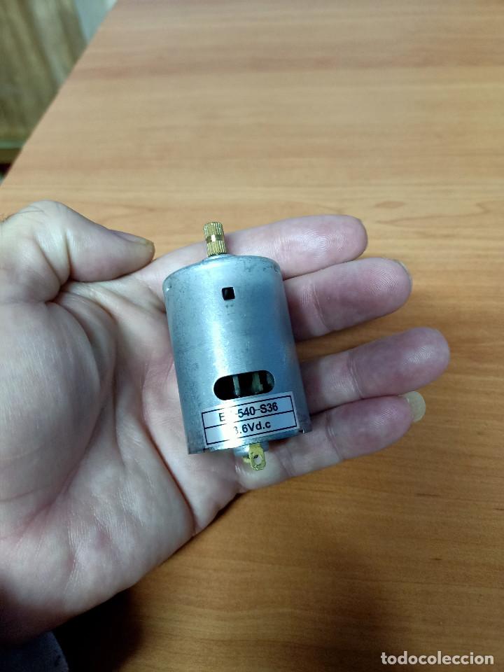 Segunda mano: Peque&ntilde;o motor de 3,6 V - Foto 3