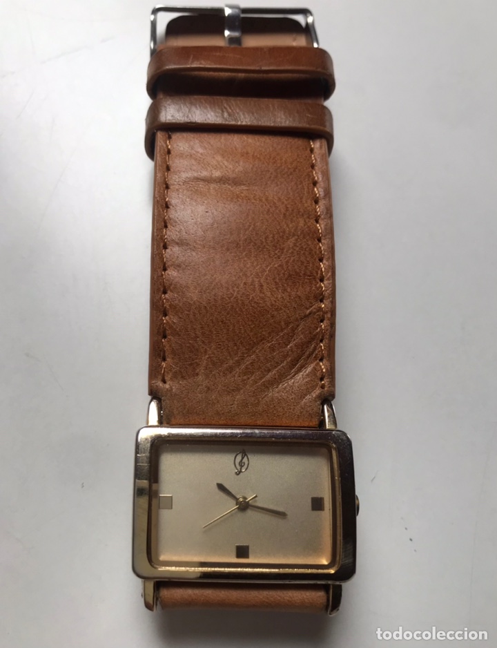 Segunda mano: RELOJ STRADIVARIUS DORADO - Foto 2