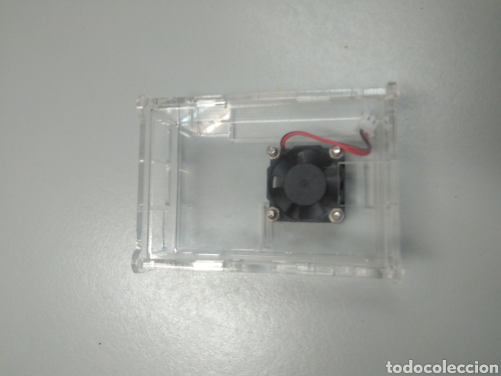 Segunda mano: Caja Acr&iacute;lica transparente Raspberry 3B - Foto 2