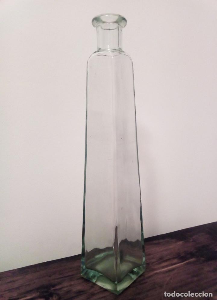 Segunda mano: Botella - Jarr&oacute;n Cristal para Decoraci&oacute;n Flores - Foto 1