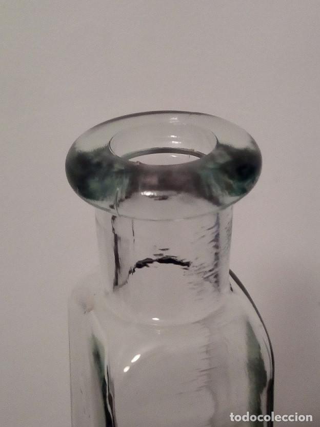 Segunda mano: Botella - Jarr&oacute;n Cristal para Decoraci&oacute;n Flores - Foto 2
