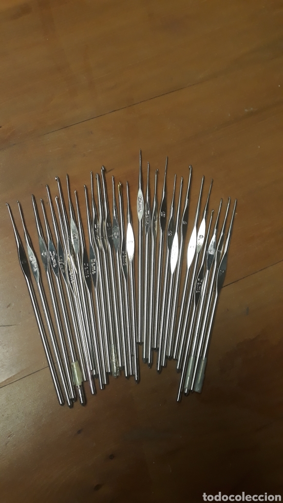 Segunda mano: Estuche con agujas de ganchillo. - Foto 2