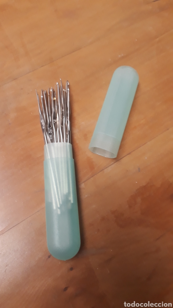 Segunda mano: Estuche con agujas de ganchillo. - Foto 1