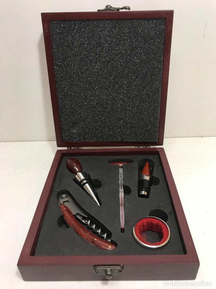 Segunda mano: SET DE 5 PIEZAS DE VINO - Foto 1