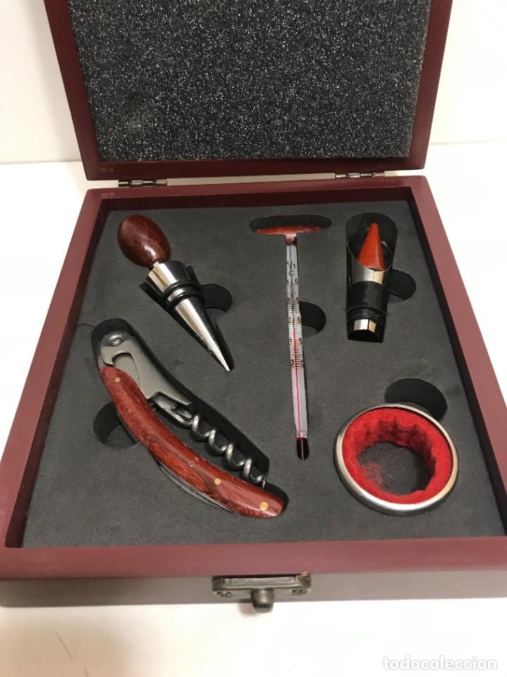 Segunda mano: SET DE 5 PIEZAS DE VINO - Foto 2