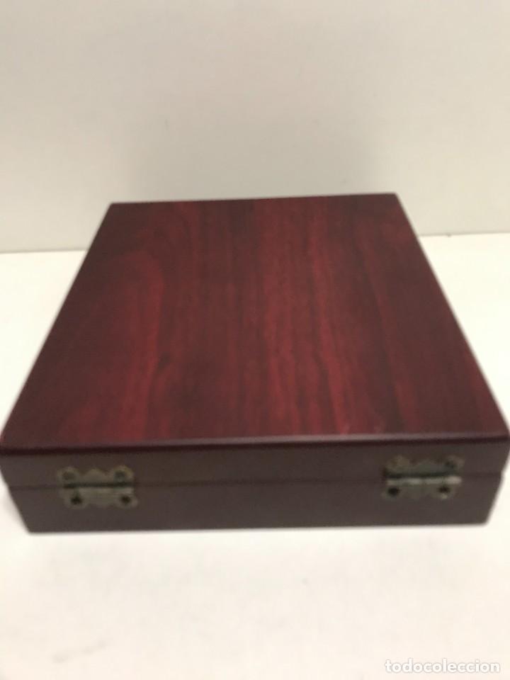 Segunda mano: SET DE 5 PIEZAS DE VINO - Foto 4