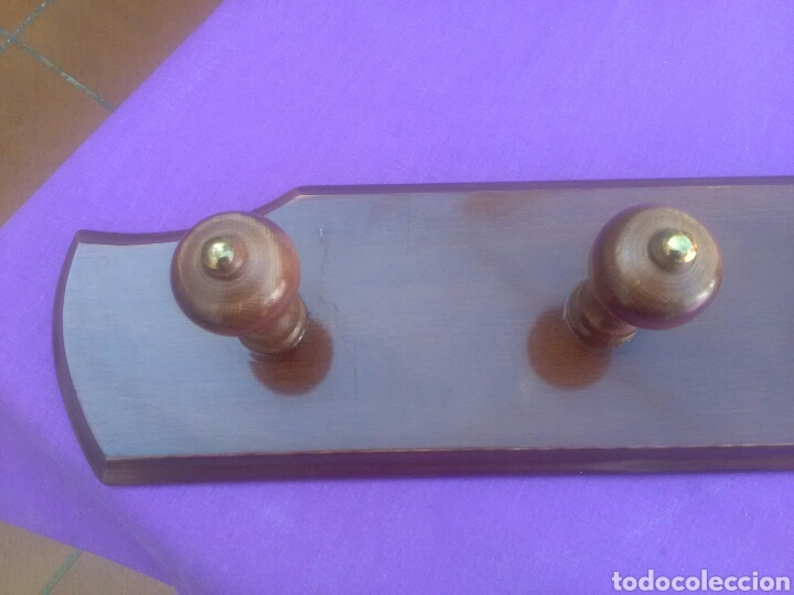 Segunda mano: Percha de madera con 4 pomos - Foto 2