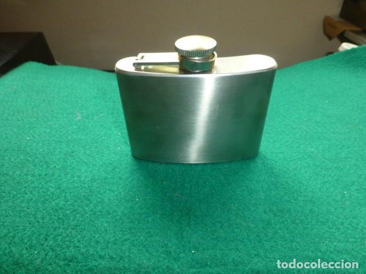 Segunda mano: Petaca peque&ntilde;a DE ACERO INOXIDABLE - Foto 1