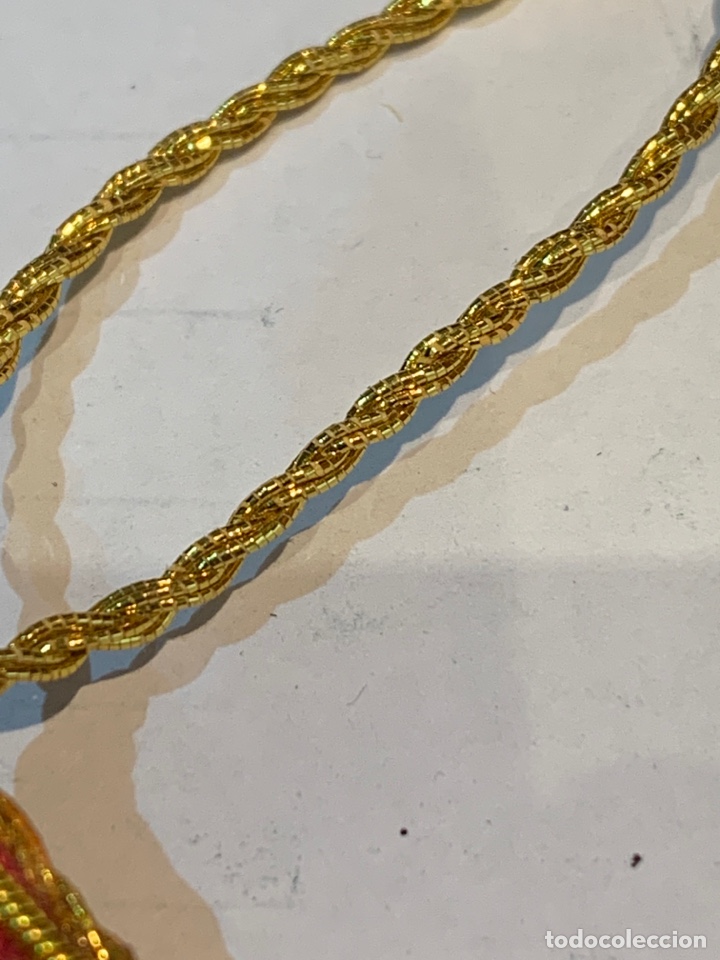 Segunda mano: Cruz bordada con hilo de oro - 8 x 5.5 cm. - Foto 7
