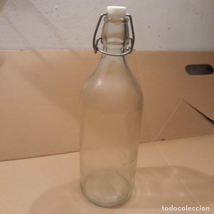 Segunda mano: Botella tipo gaseosa - Foto 1