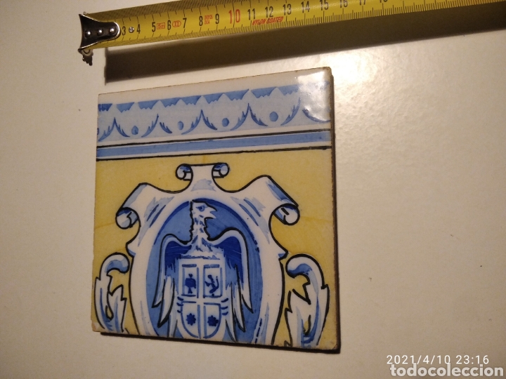 Segunda mano: Azulejo antiguo &aacute;guila - Foto 1