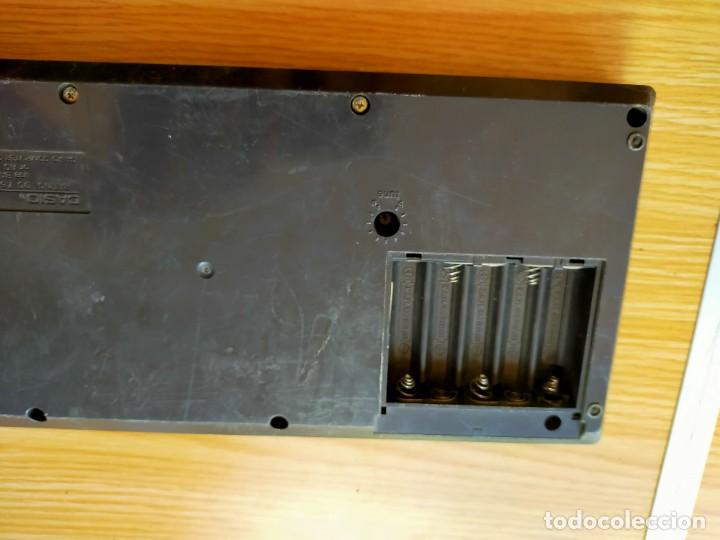 Segunda mano: Antiguo teclado piano electr&oacute;nico CASIO PT82 - Foto 6