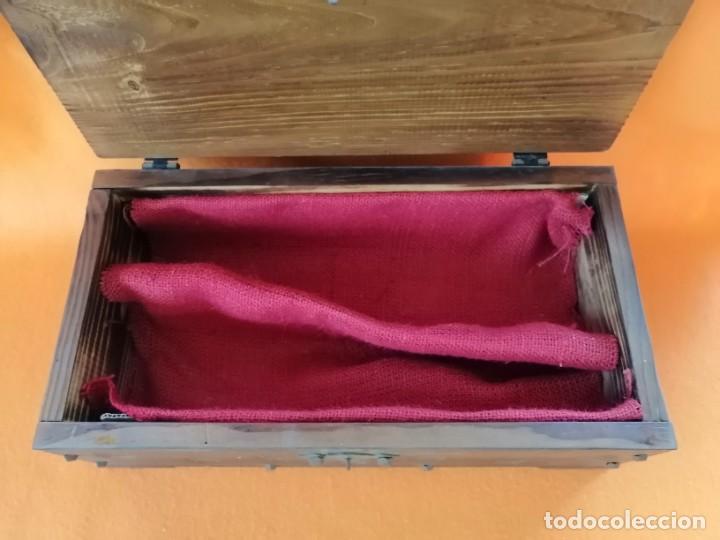 Segunda mano: CAJA DE MADERA REPRODUCCI&Oacute;N COFRE MEDIEVAL - Foto 3