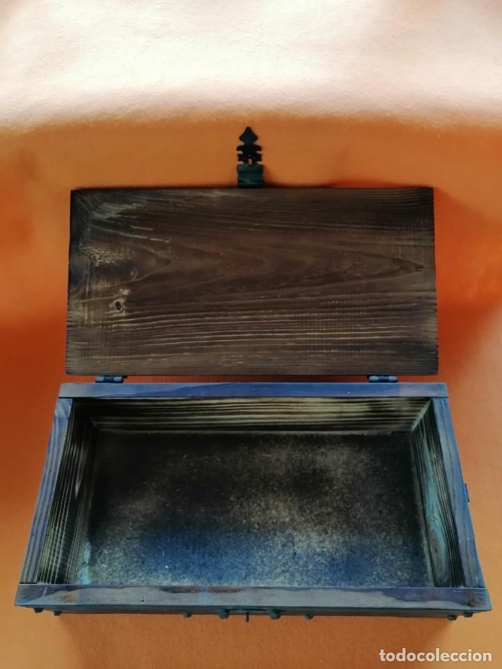 Segunda mano: CAJA DE MADERA REPRODUCCI&Oacute;N COFRE MEDIEVAL - Foto 5